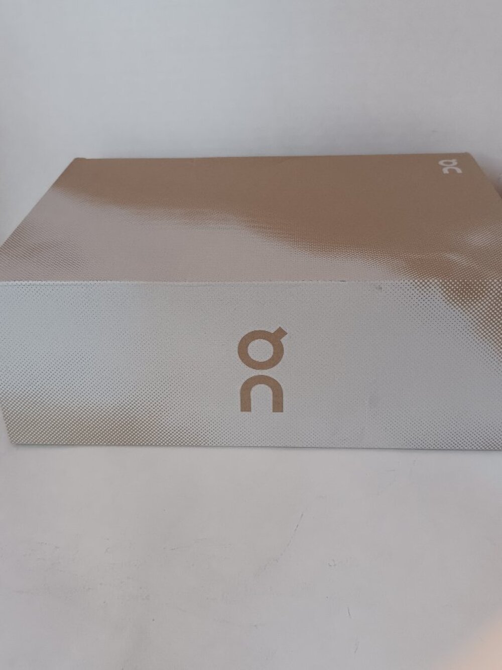 On Cloud Empty Carboard Shoe Box -- 13 in x 9 in x 5 in